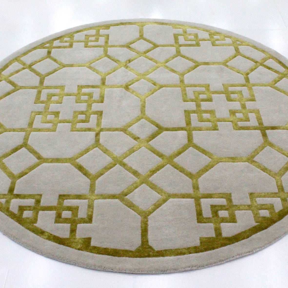 Luxury geometric Gold and pearl white round rug